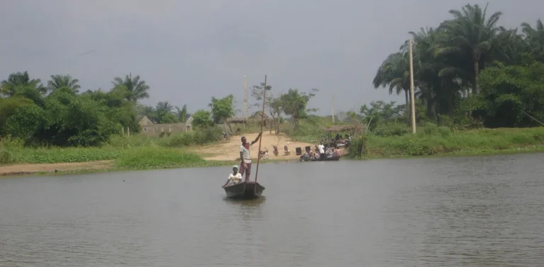 Excursion fluviale — Ouémé